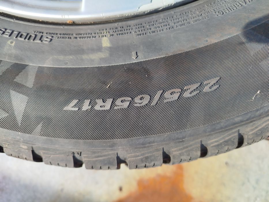 Зимни гуми Нексен 225/65/17  4броя