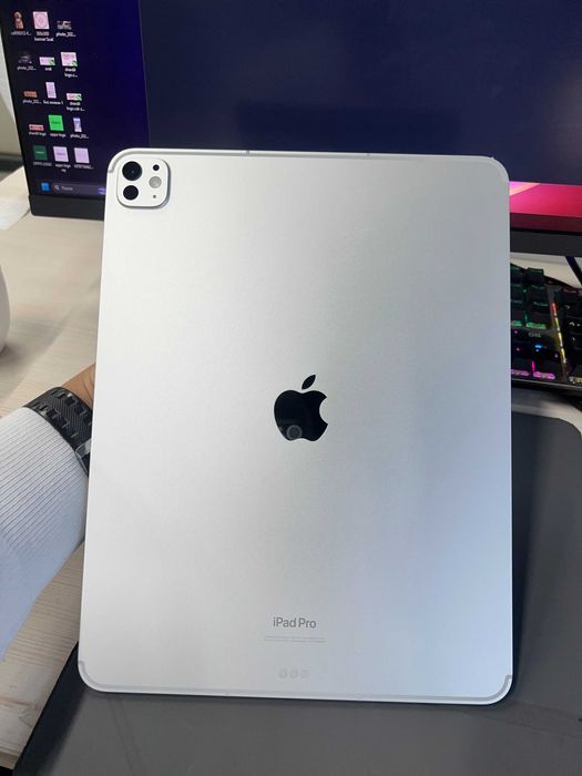 IPad Pro 13 M4 chip (esim) + Pencil Pro sovg'aga