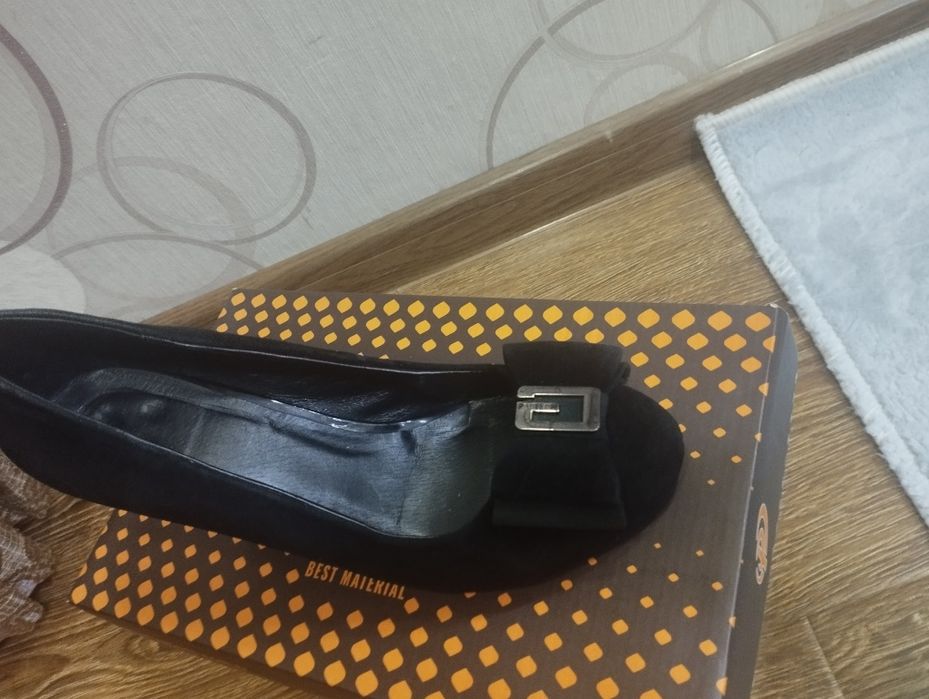 Два вида туфли нубук