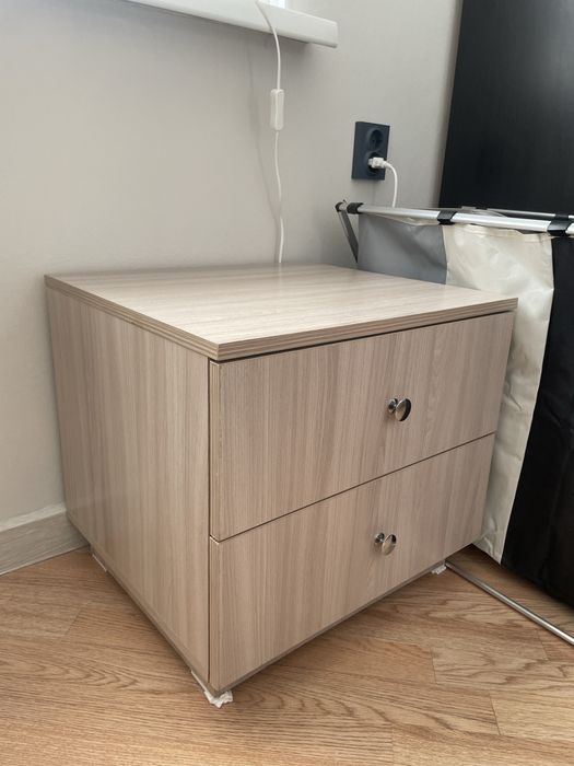 В продаже 2 тумбочки в хорошем состоянии