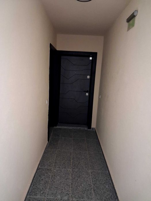 Тристаен апартамент кв. Виница.  Център .тел.887285644