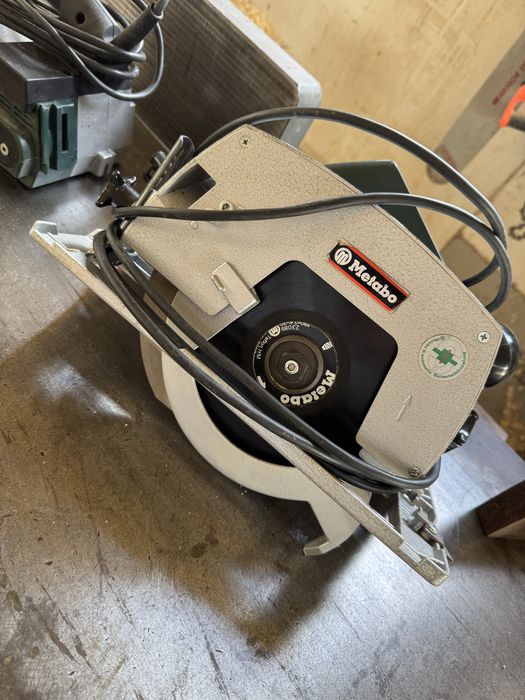 Polizor unghiular Milwaukee Metabo slaif circular