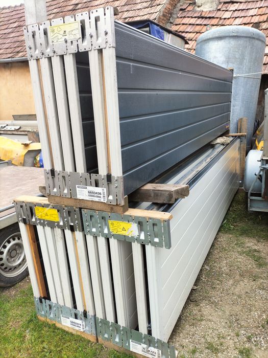 Uși sectionale de hale