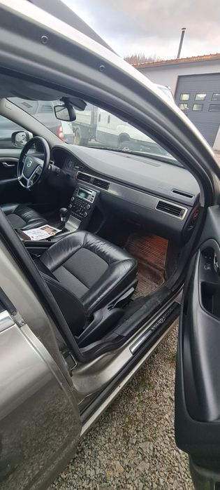 Volvo V70 2010 Rdesign