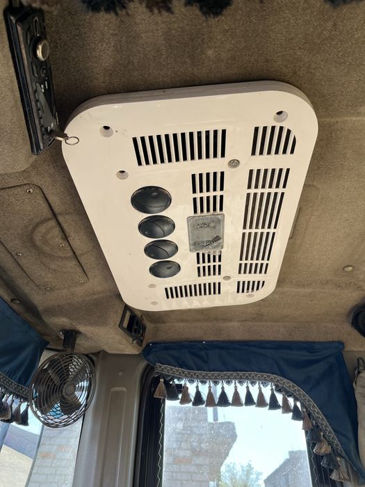 Продам погрузчик 3х кубовый