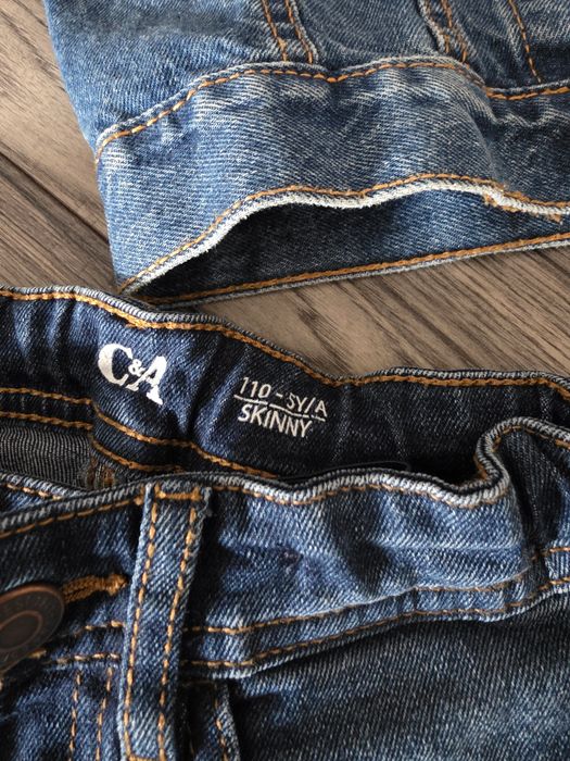 Lot pantaloni si geaca blugi 110