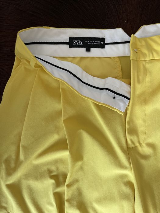 Жълт панталон Zara