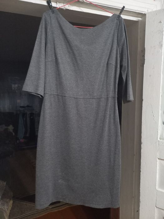 Продам женскую одежду