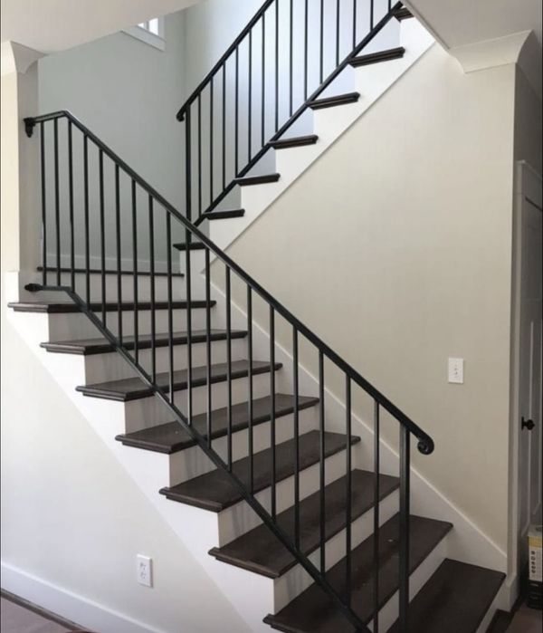 Balustradă,fier forjat,riflaje metalice, Balcoane etc