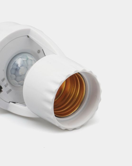 патрон для лампочки с датчиком движения