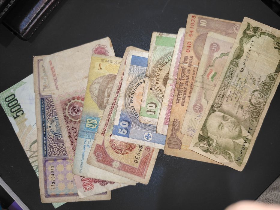 Продам купюры.  В