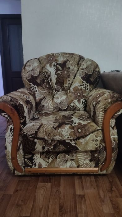 Продам 2кресло хорошем состоянии