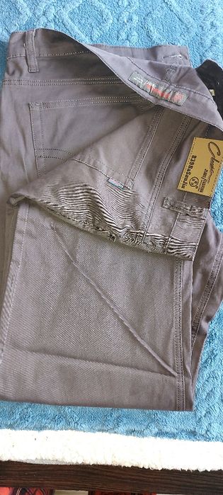 Продам мужские штаны новые