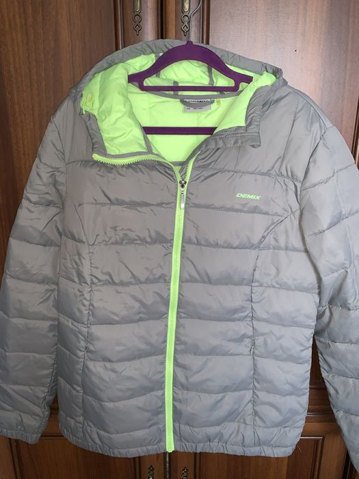 женская ветровка