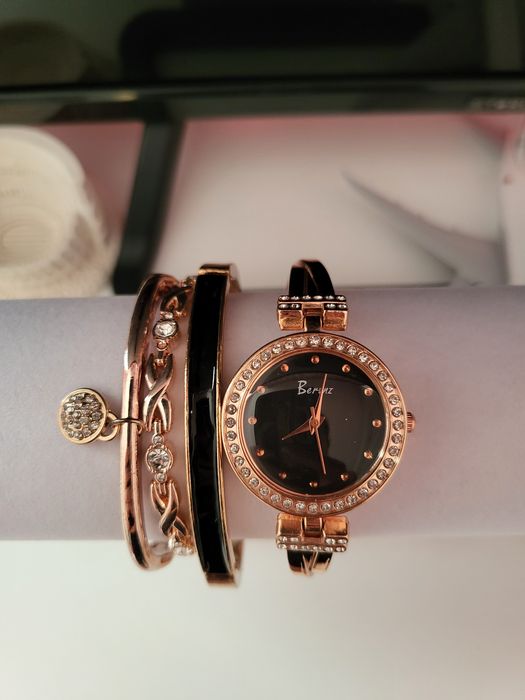 Set ceas + bratari, dama, auriu, nou, fara etichetă