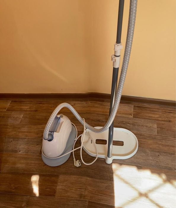 Срочно! Вертикальный отпариватель Philips