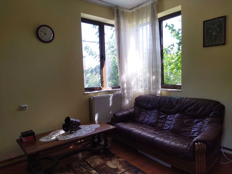 Vând   apartament central in vila C-lung