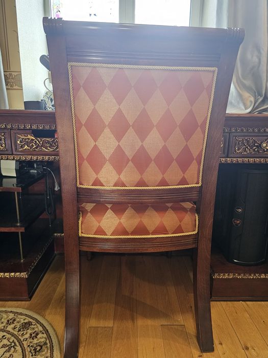 Комод стол и стул