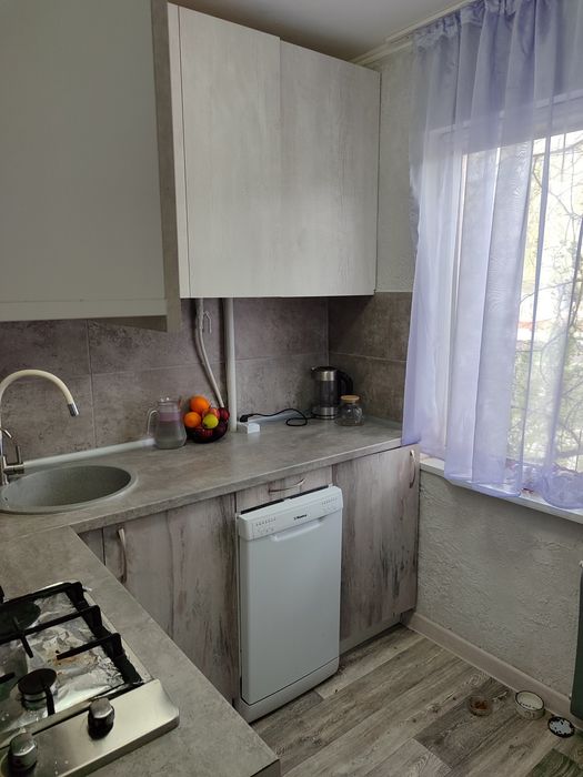 Продам 4-х комн.квартиру,  Ул. Тургенева Абая