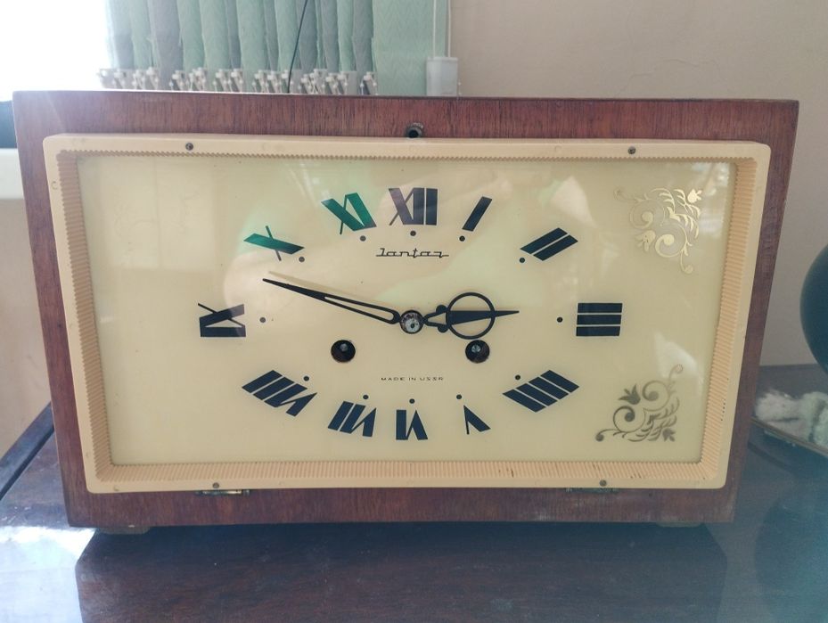 Часы с боем Янтарь