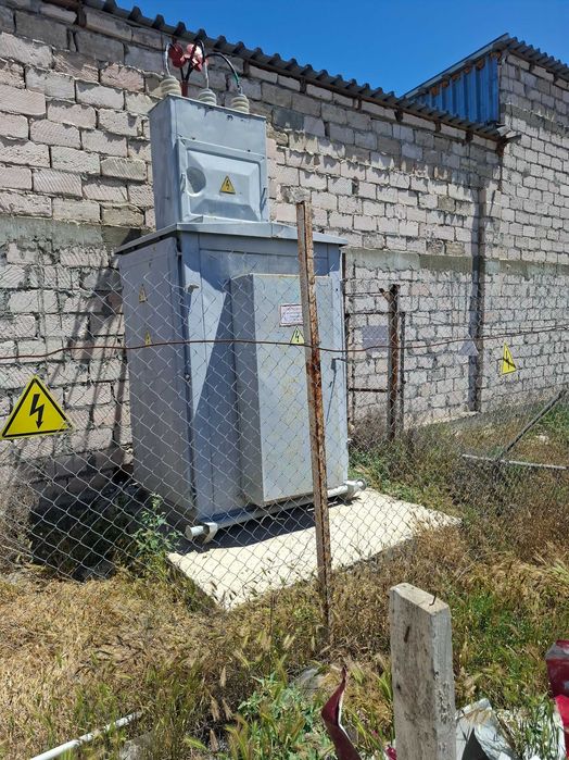 Трансформатор 250/10-0.4 с корпусом