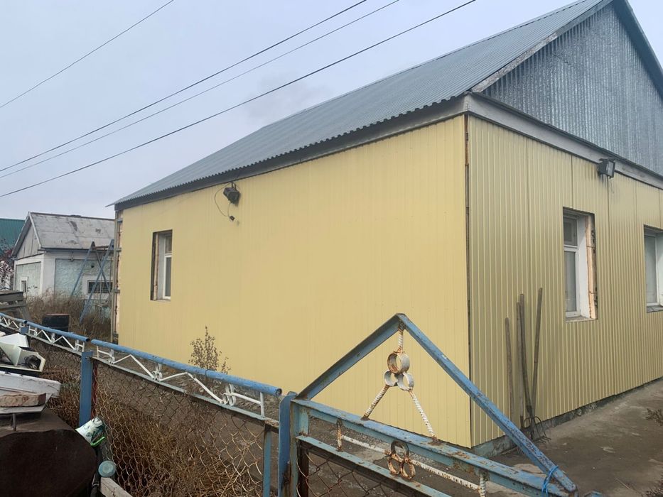 Продается хороший дом на правом берегу.