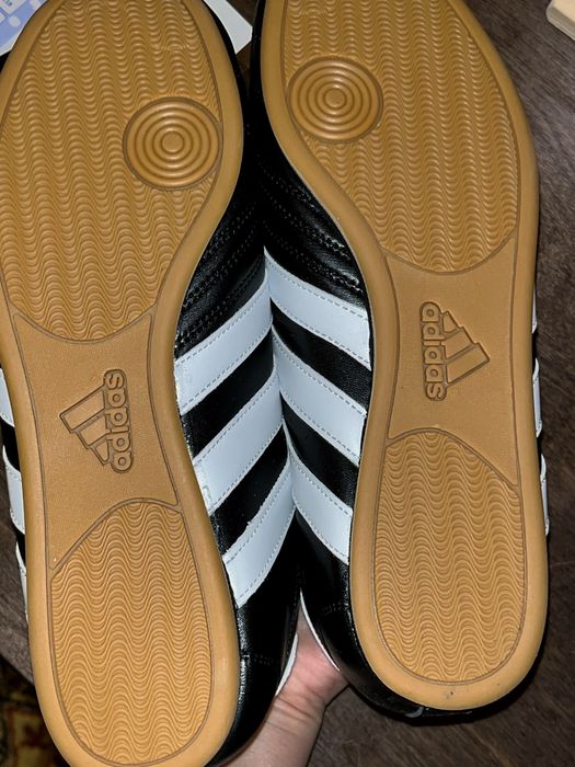 Кроссовки adidas 42 размера
