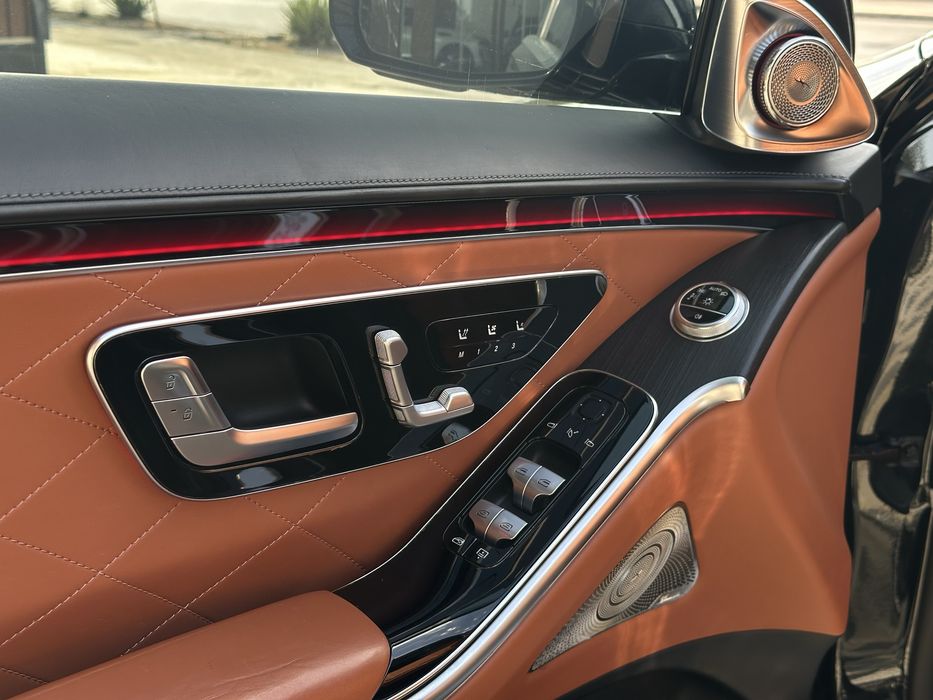 Mercedes benz W223 S500