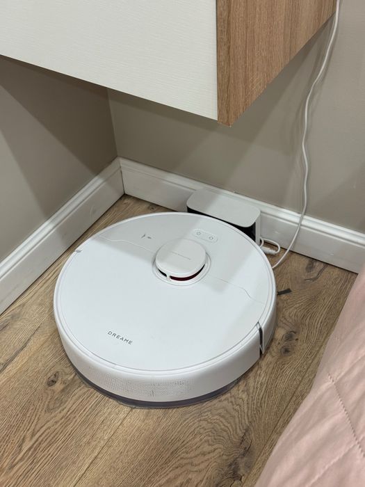 Робот-пылесос DREAME