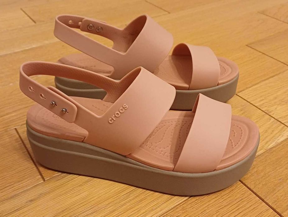 Crocs LiteRide, Sandale, roz – mărimea 37, în stare foarte bună