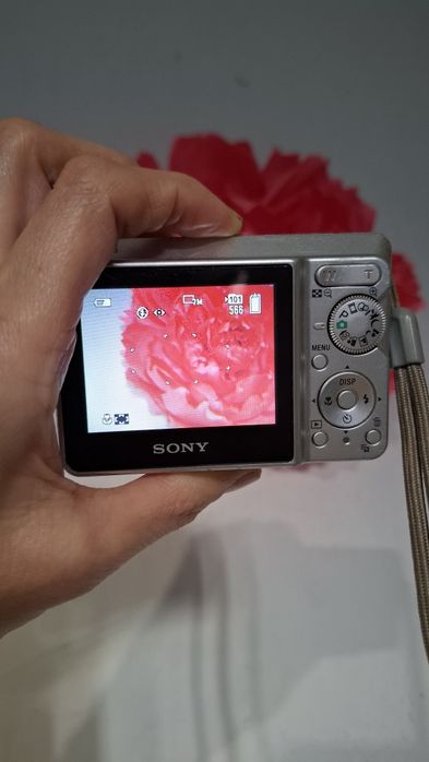 Компактен дигитален фотоапарат камера Sony S730