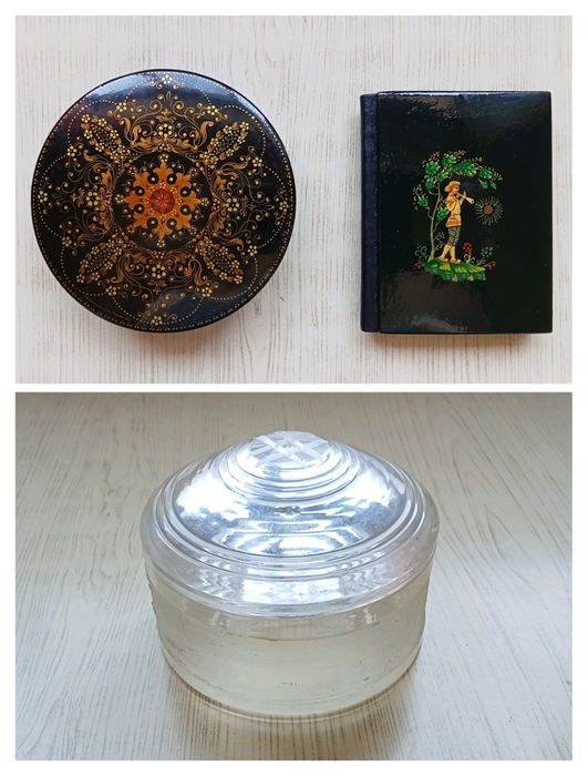 Антикварные пудреницы шкатулки