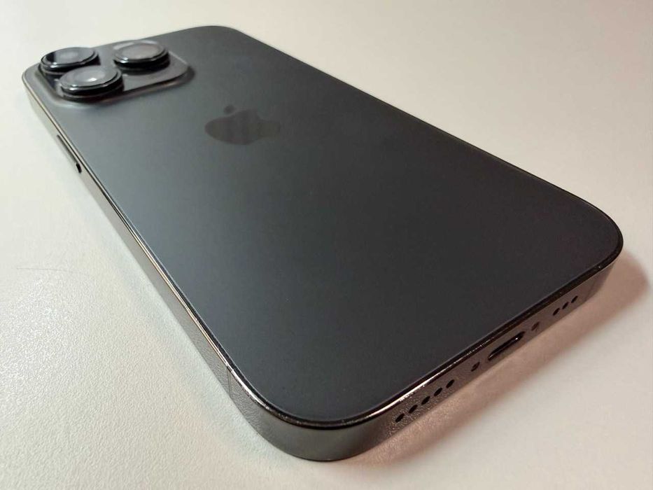 Apple / iPhone 14 Pro 128 Gb / Space Black