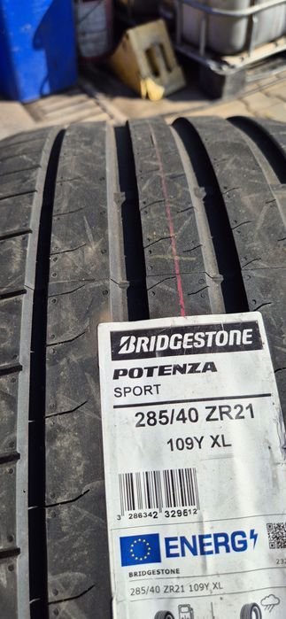 285 40 21 Bridgestone o bucată, depozit anvelope
