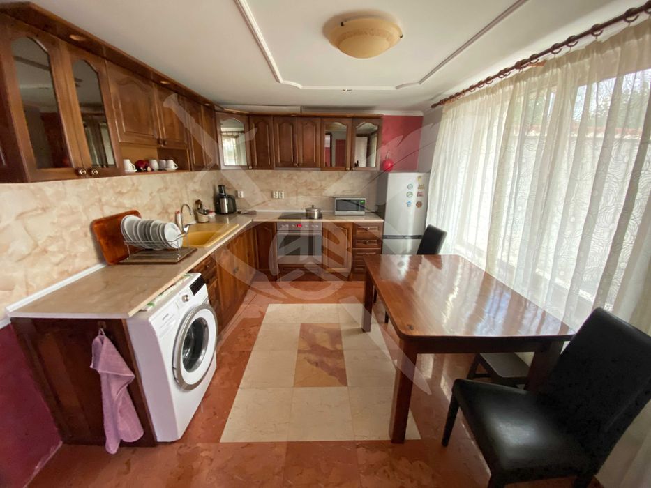 Продава се Къща в с. Чешнегирово, Област Пловдив - 448 кв.м за 442 €/кв.м - Снимка #1