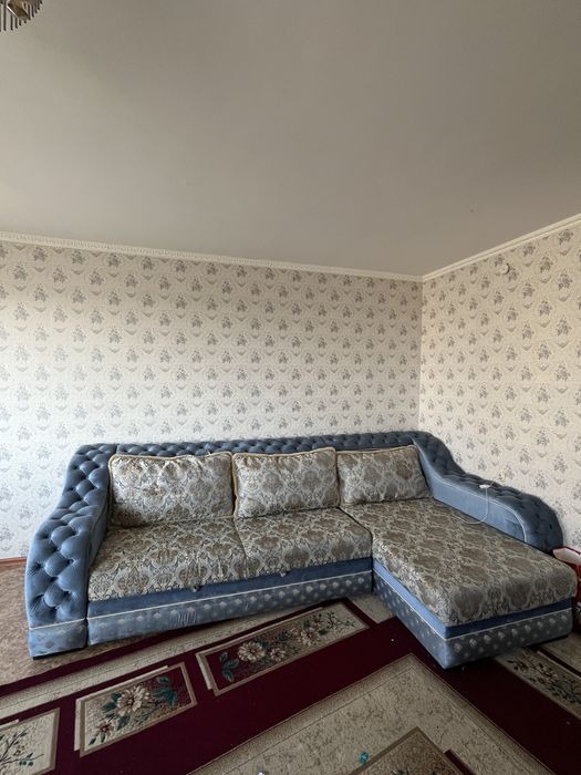 Диван жаксы жағдайда