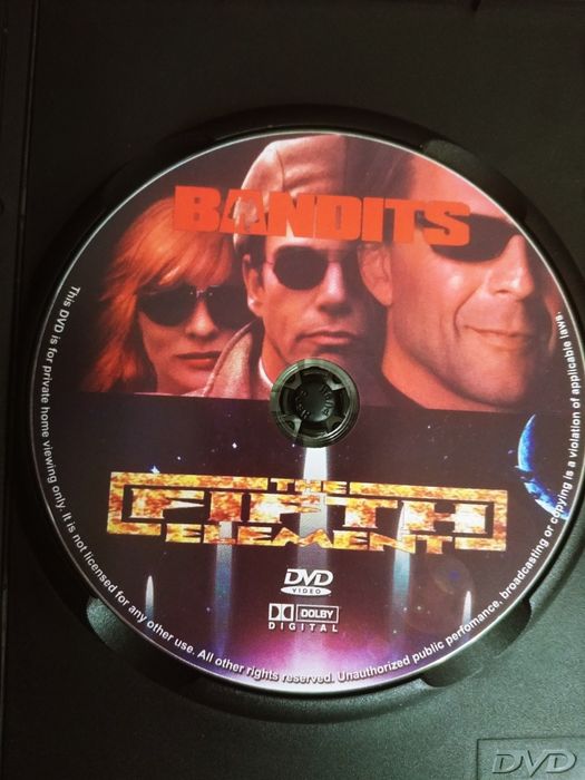 Продаю фильмы Пятый Элемент / Бандиты DVD