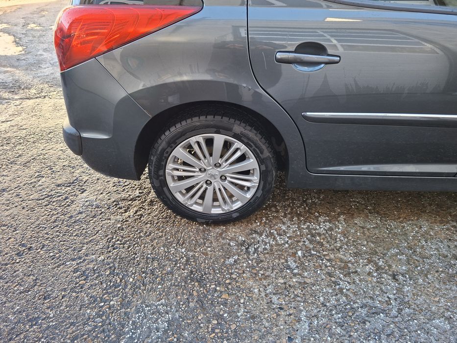 Aлуминиеви джанти Пежо Peugeot 208 2008 зимни гуми 2023 Ситроен