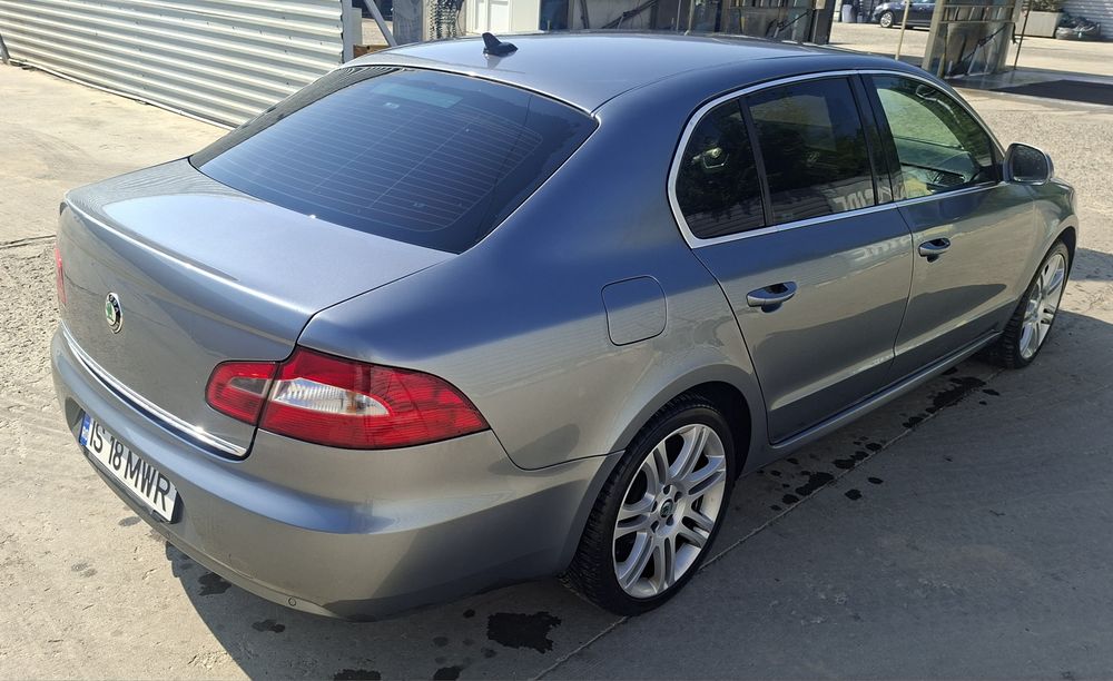 SKODA Superb 2010 — imagine 2