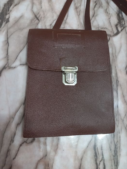 Чанта-ест.кожа,две прегради