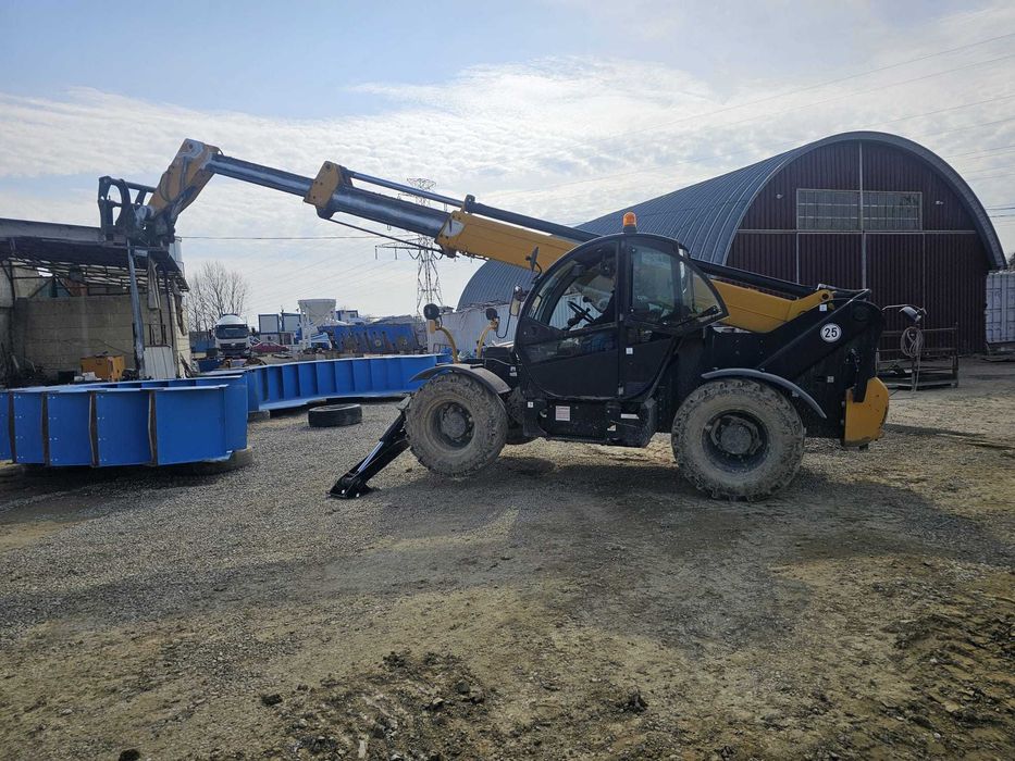 Servicii cu utilaje: Automacara,Excavator,Manitou,Trailer,Platforma