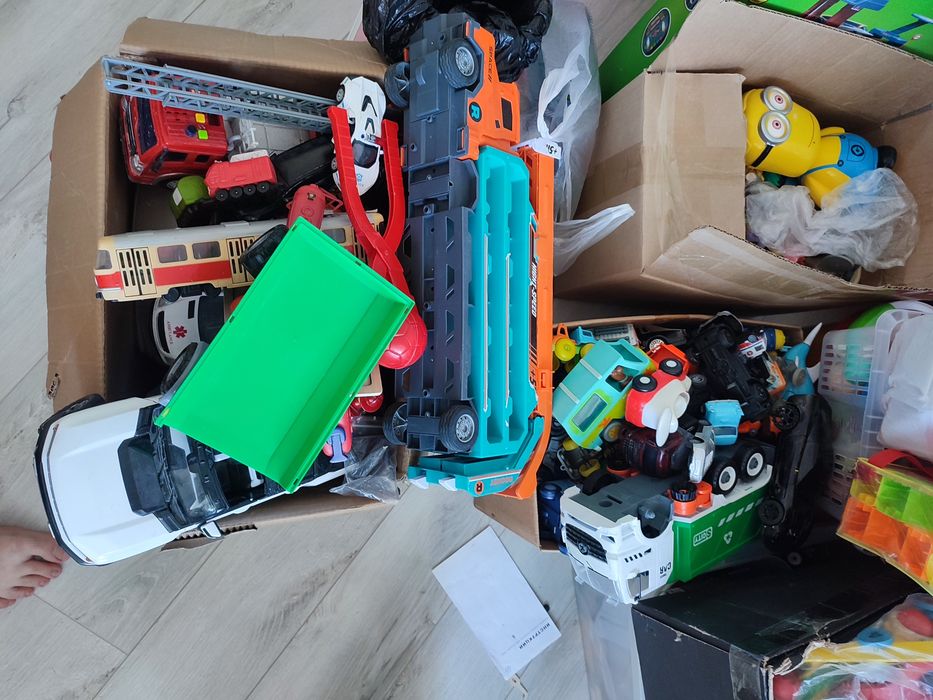 Продам игрушки разные