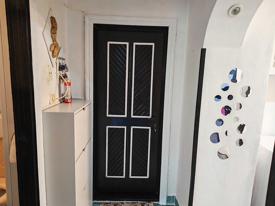 vand apartament 2 camere decomandat