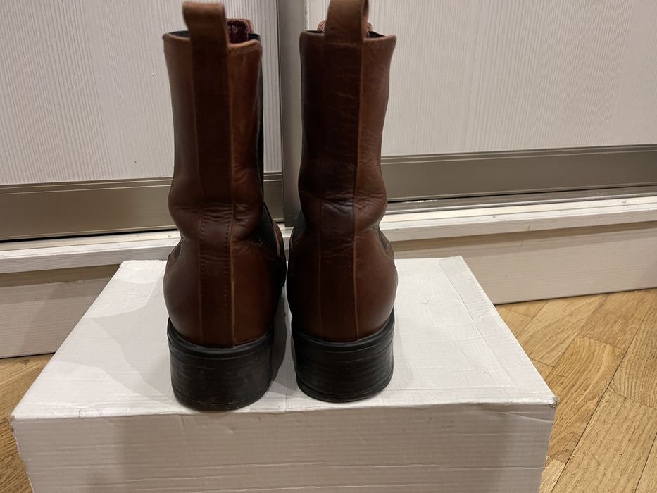 Женские полусапоги 38 р.