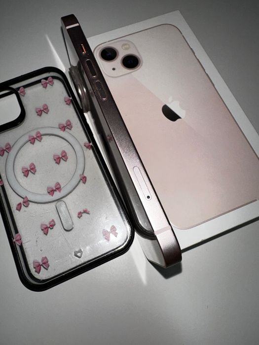 Vând iPhone 13, 128 GB, Roz, impecabil