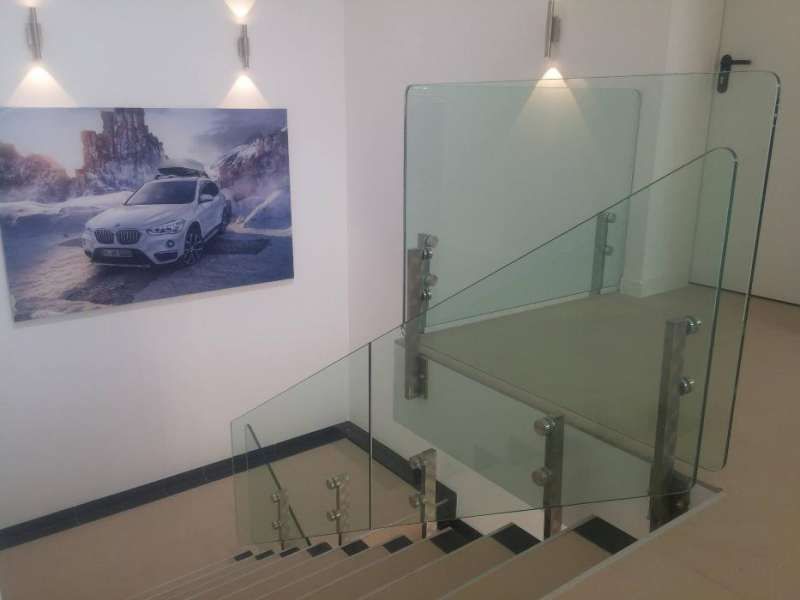 Парапет от стъкло