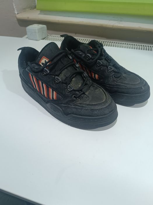 Vând adidas adi2000 negru cu rosu mărimea 41,5