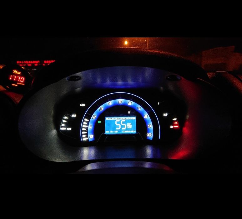 Щиток приборов на гранту