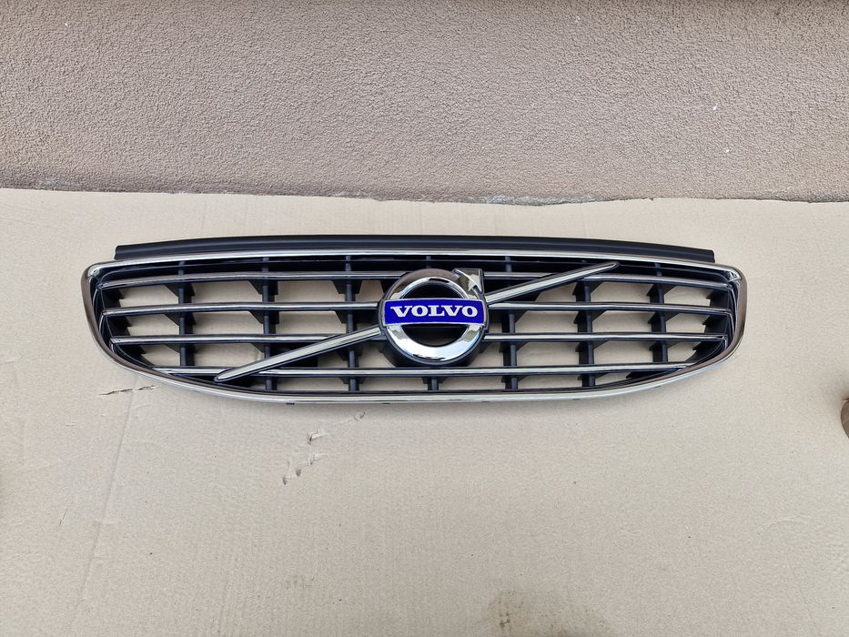 Grila centrala Volvo XC60 NOUA 2013-2016