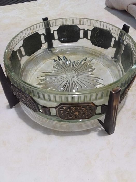 Винтажная ваза конфетница стекло с металлом